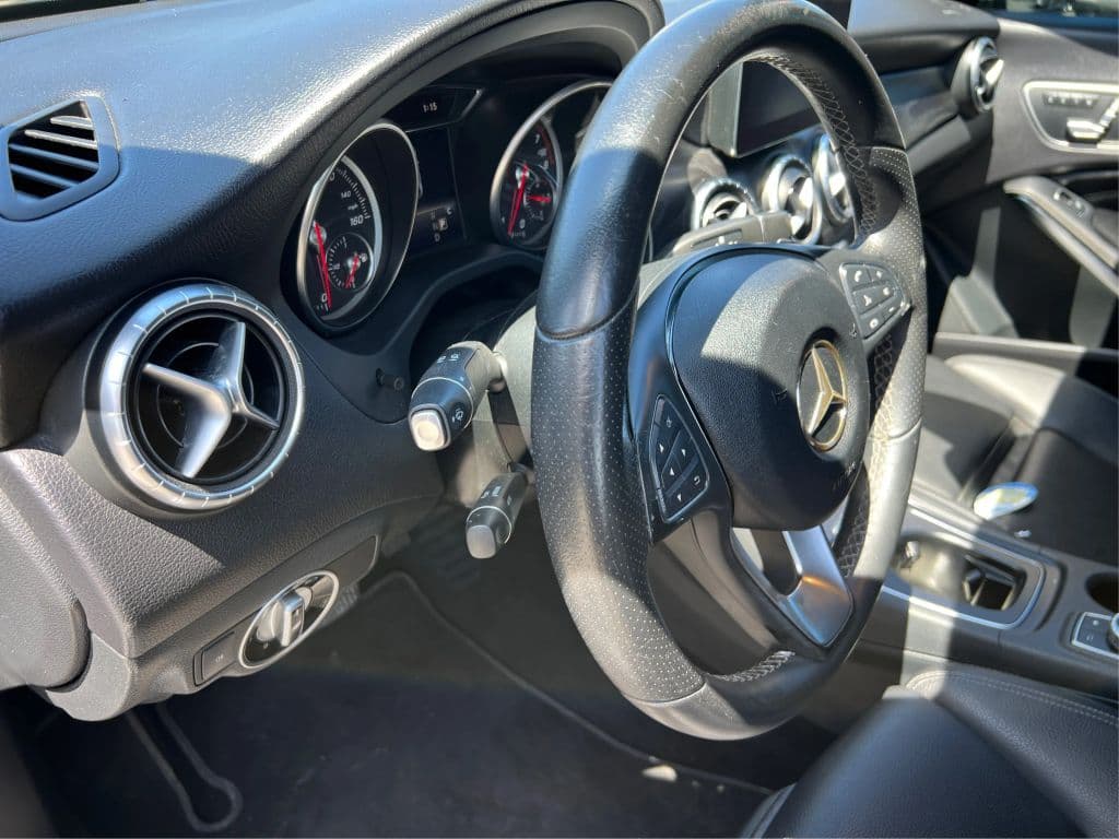 Image 17 of car 2017 Mercedes-Benz CLA