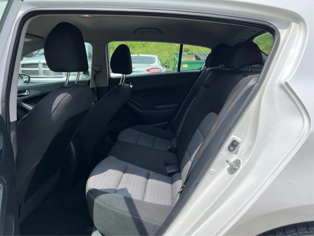 Image 9 of car 2016 Kia Forte5