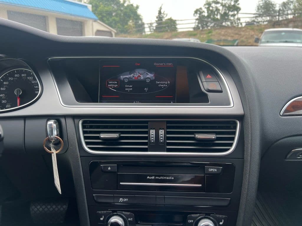 Image 15 of car 2015 Audi A4