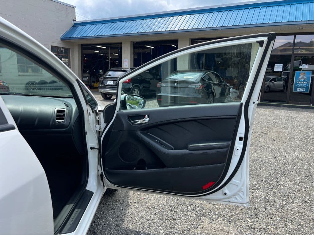 Image 20 of car 2016 Kia Forte5