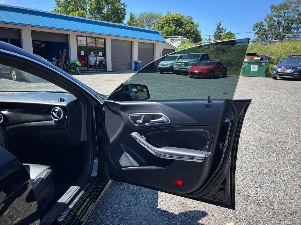 Image 20 of car 2017 Mercedes-Benz CLA