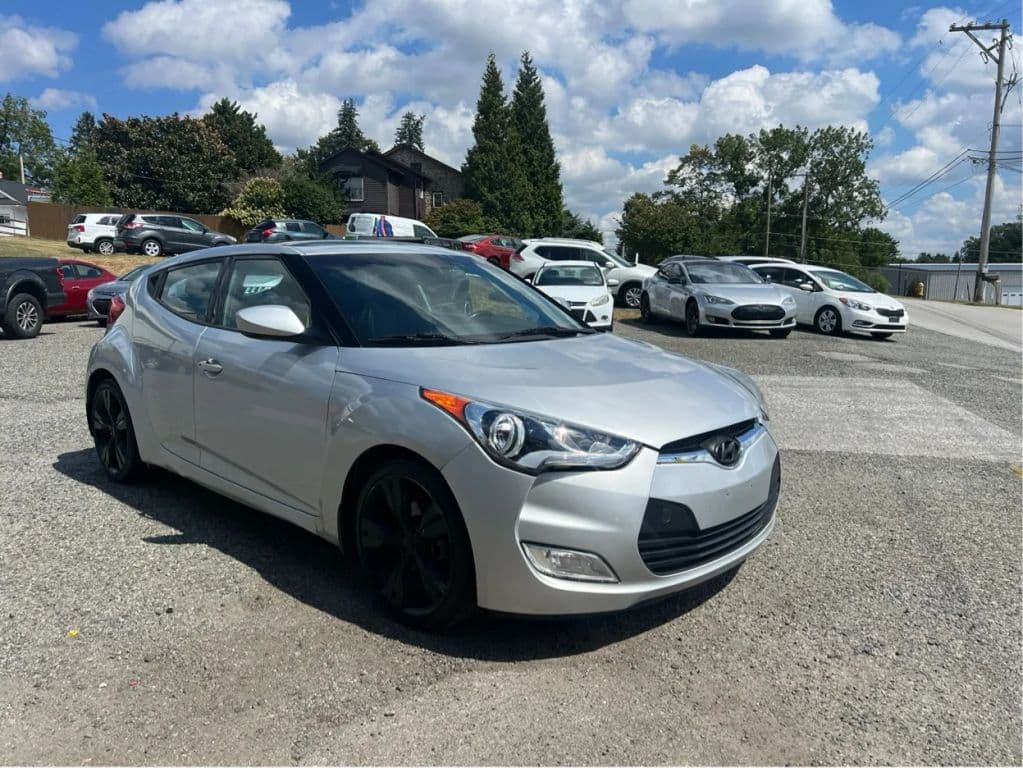 Image 2 of car 2015 Hyundai Veloster