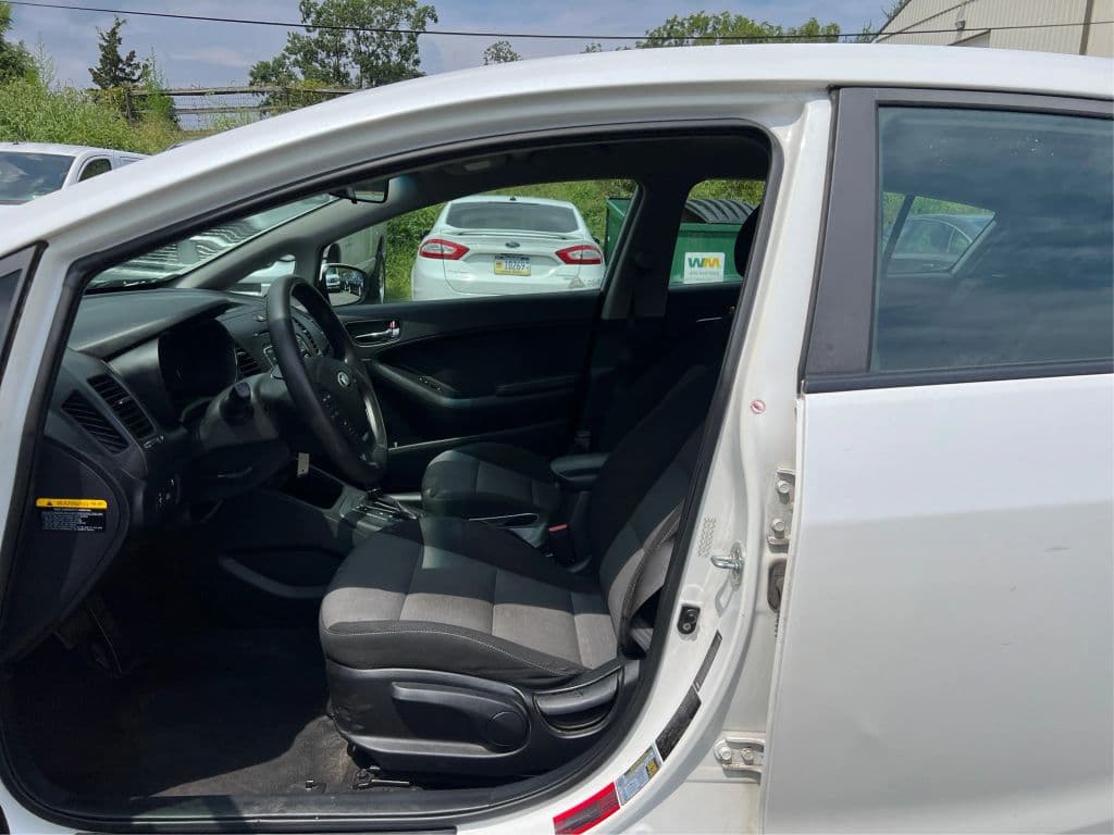 Image 8 of car 2016 Kia Forte5