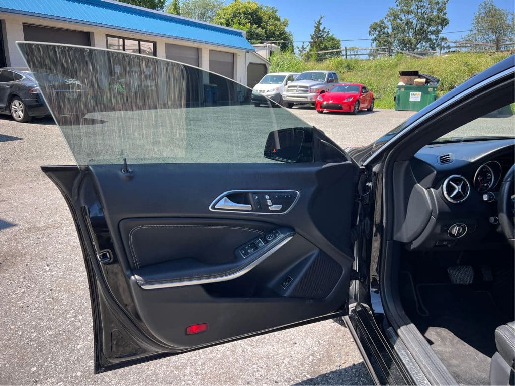 Image 19 of car 2017 Mercedes-Benz CLA