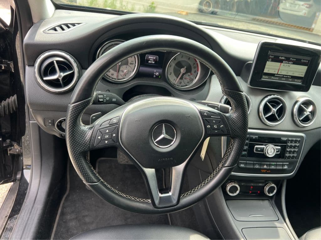 Image 16 of car 2015 Mercedes-Benz GLA-Class
