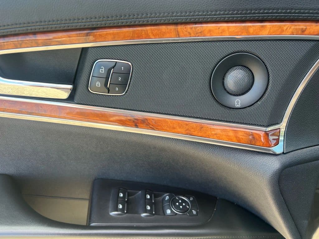 Image 23 of car 2017 Lincoln MKX