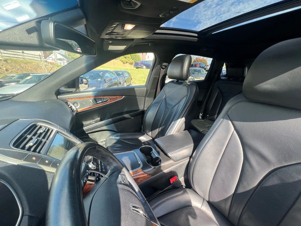 Image 18 of car 2017 Lincoln MKX