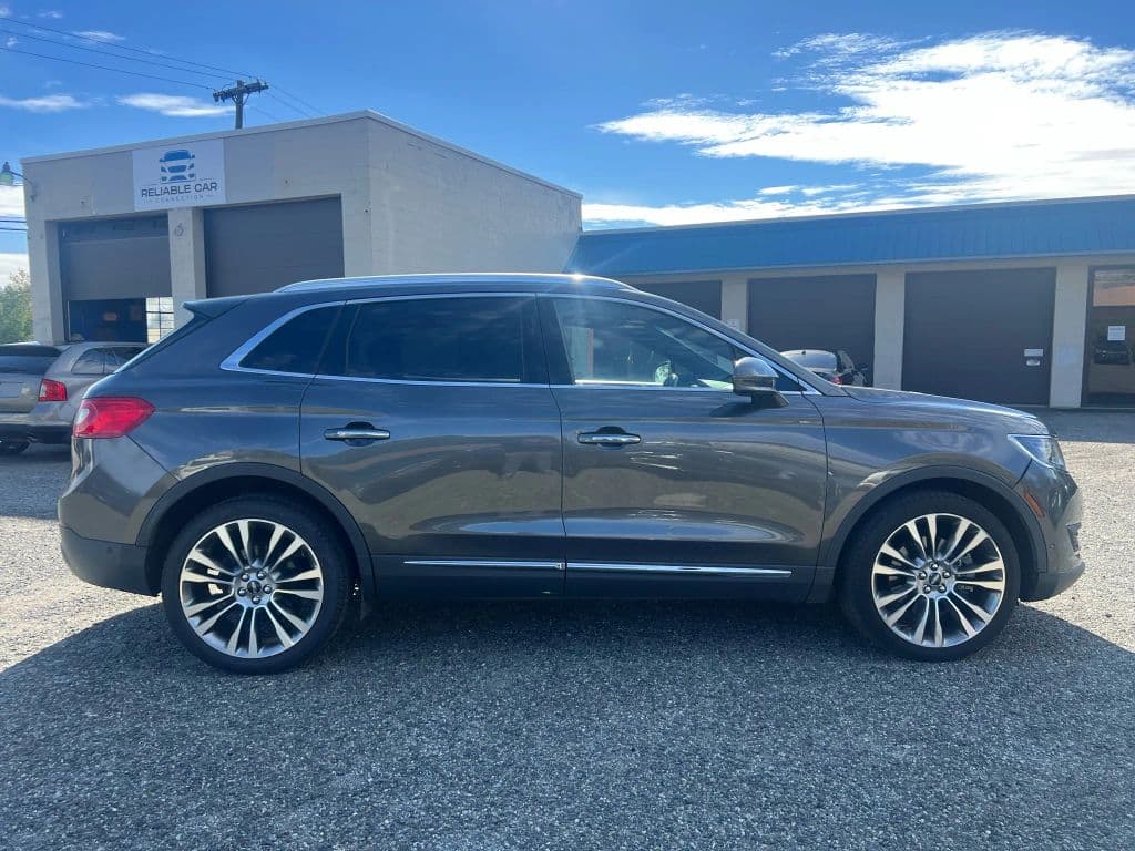 Image 3 of car 2017 Lincoln MKX