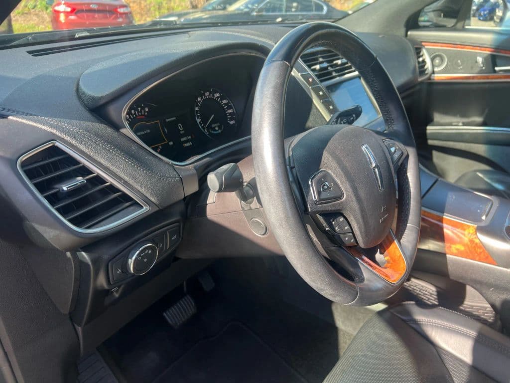 Image 16 of car 2017 Lincoln MKX