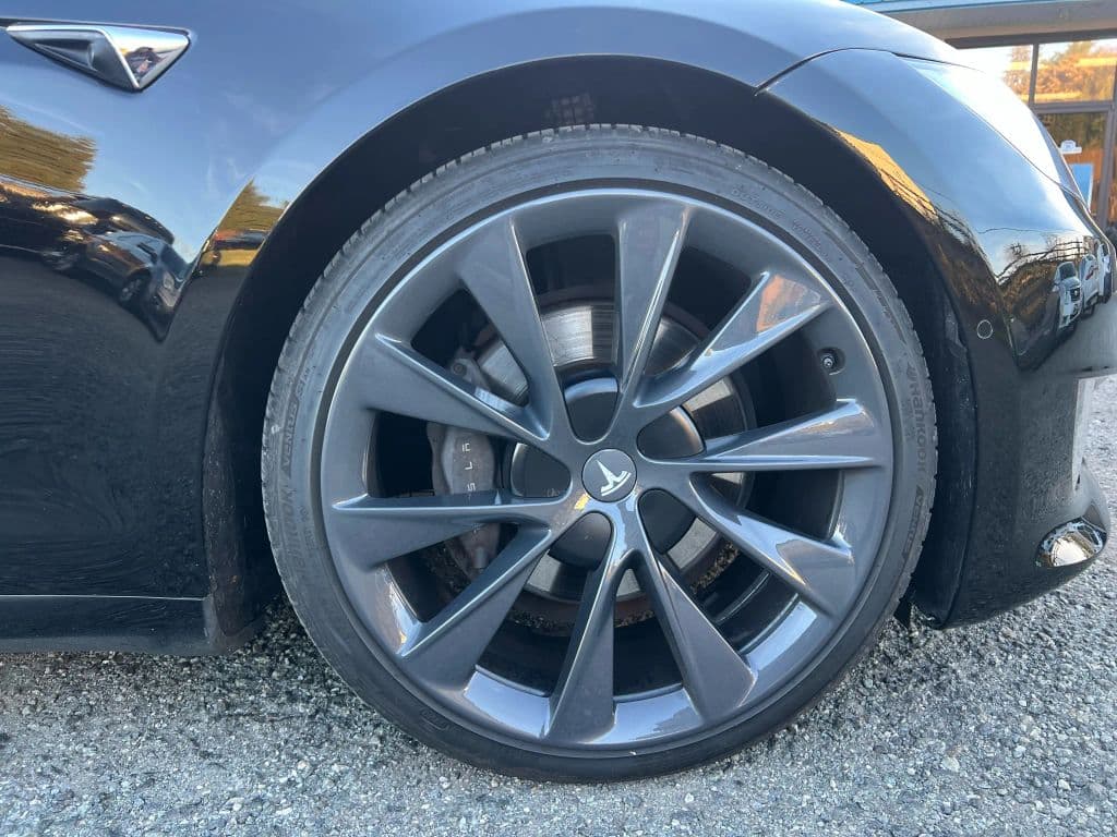 Image 28 of car 2020 Tesla Model S