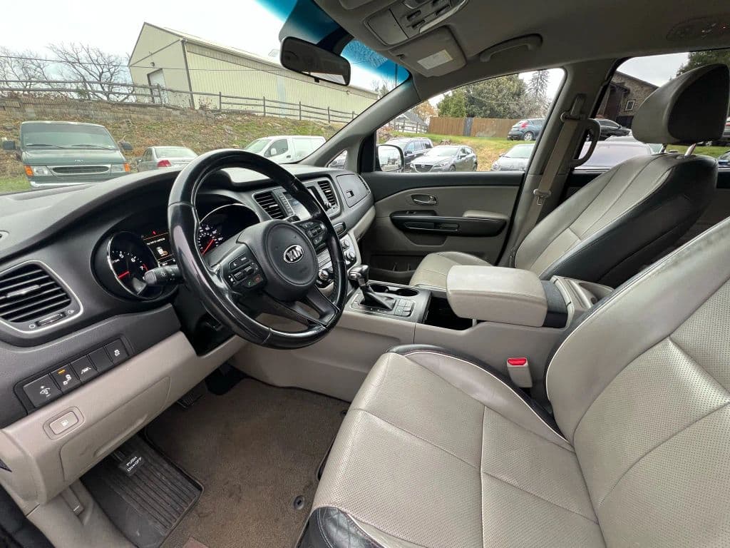 Image 21 of car 2018 Kia Sedona