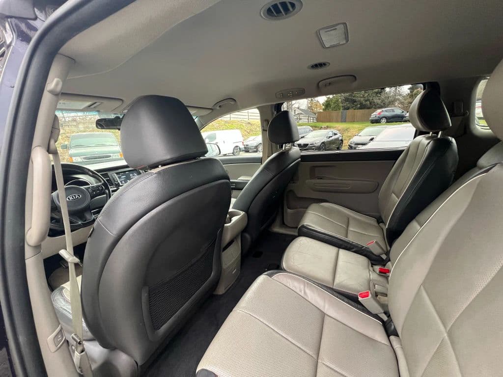 Image 25 of car 2018 Kia Sedona
