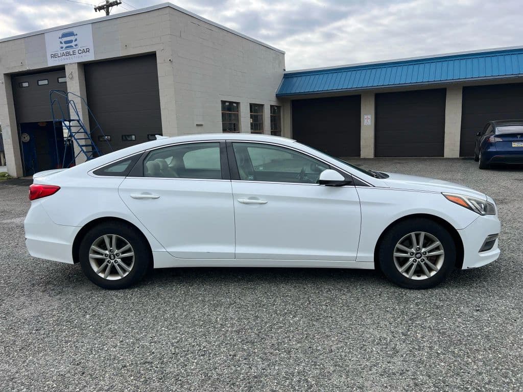 Image 3 of car 2015 Hyundai Sonata