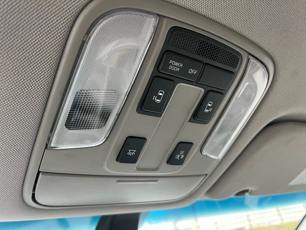 Image 28 of car 2018 Kia Sedona