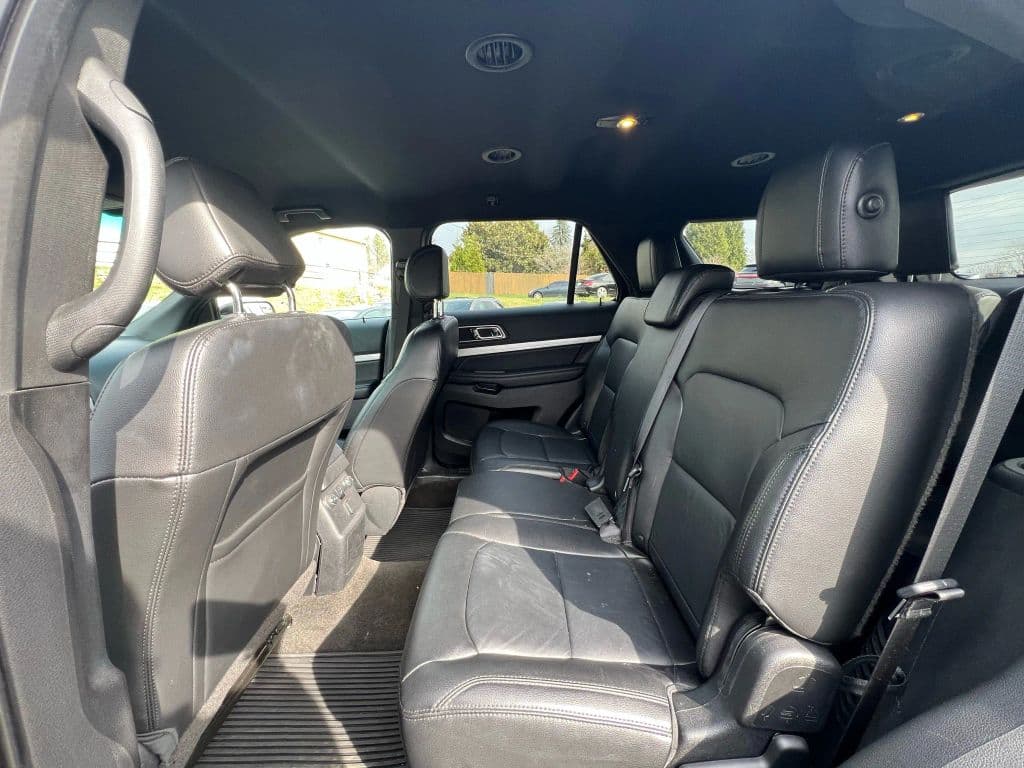 Image 21 of car 2016 Ford Explorer