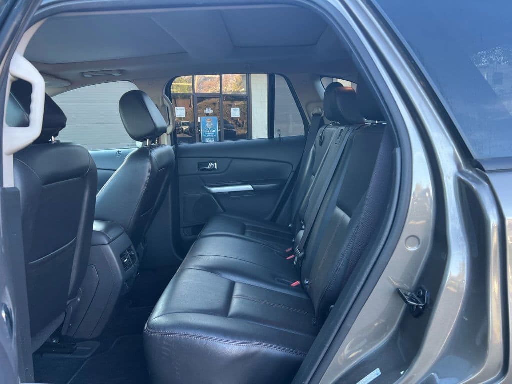 Image 9 of car 2013 Ford Edge