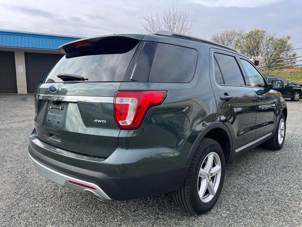 Image 4 of car 2016 Ford Explorer