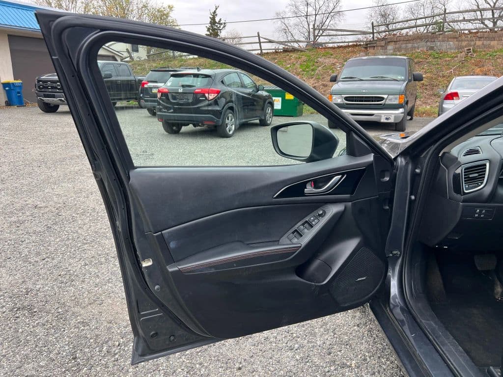 Image 21 of car 2016 MAZDA MAZDA3