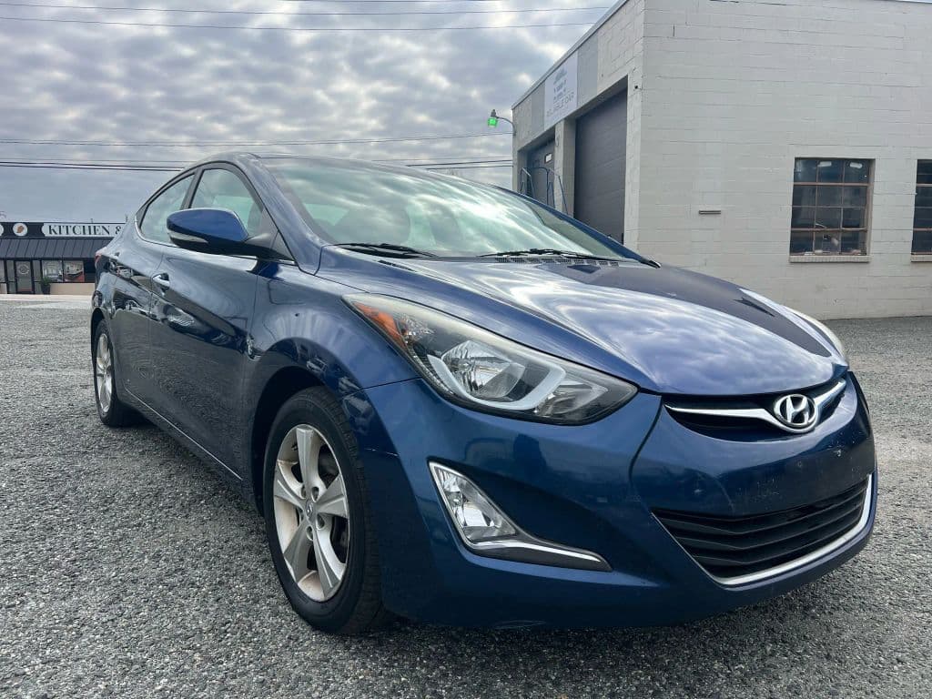Image 2 of car 2016 Hyundai Elantra