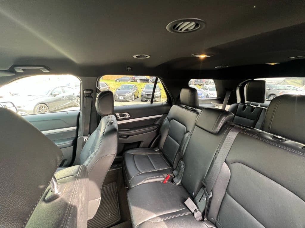 Image 23 of car 2016 Ford Explorer