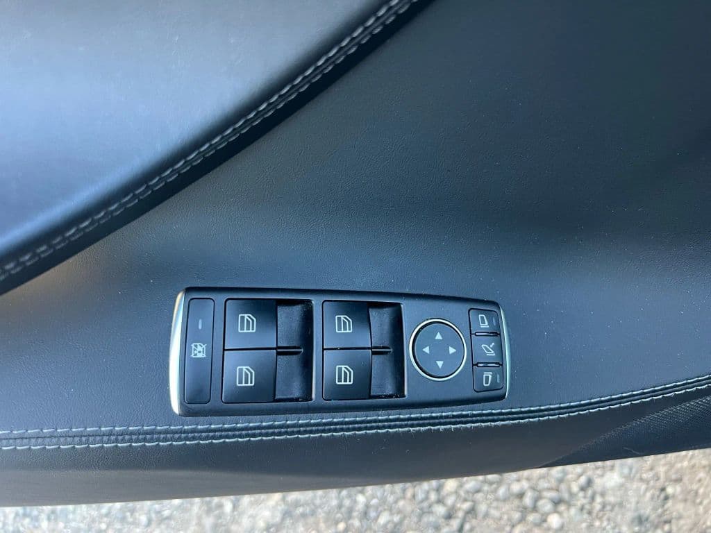 Image 26 of car 2020 Tesla Model S