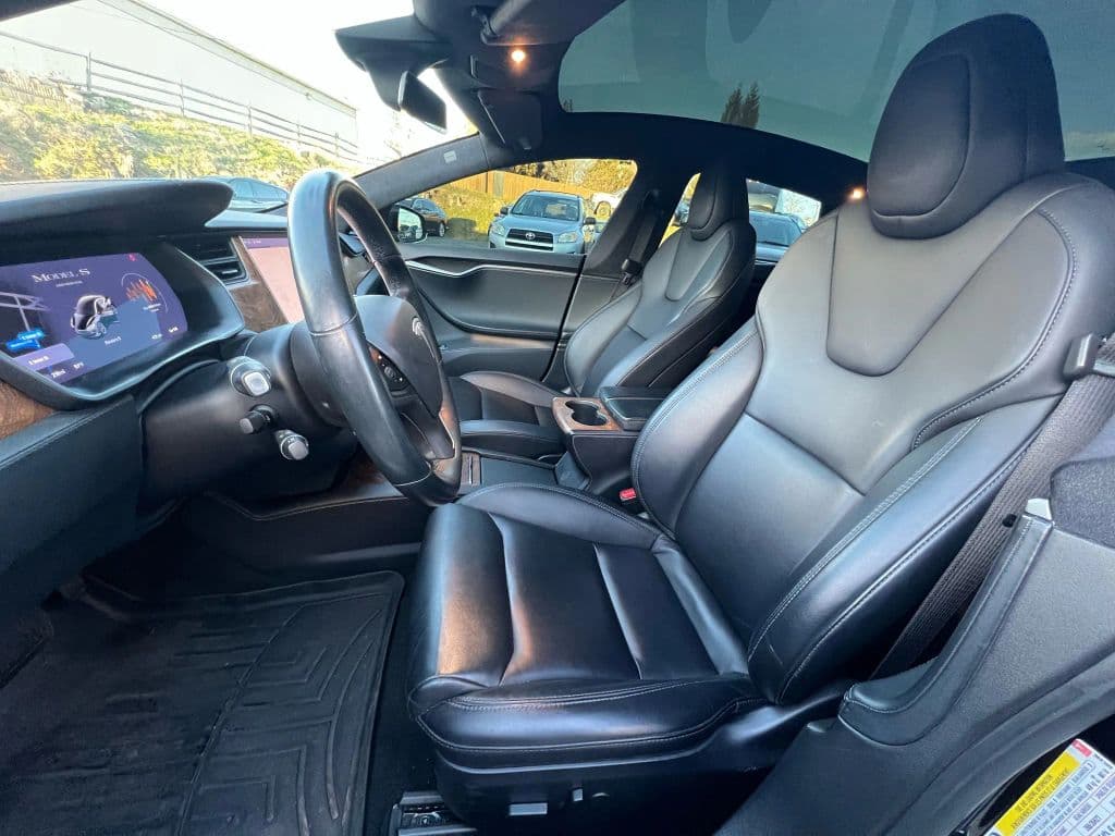 Image 20 of car 2020 Tesla Model S