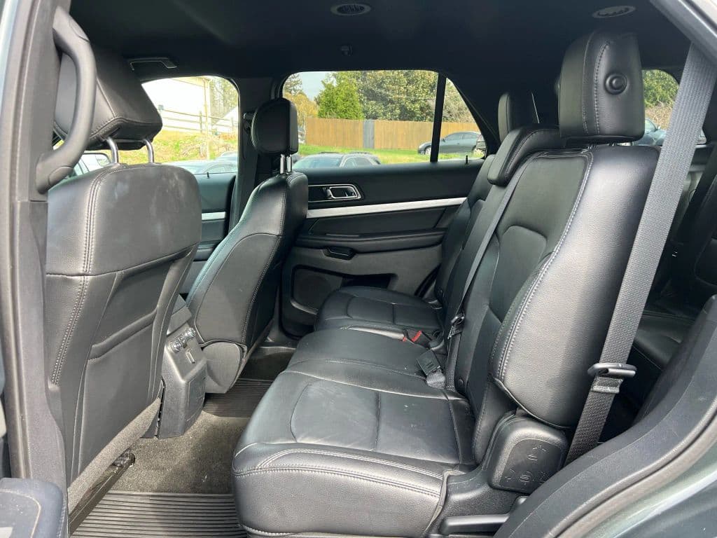 Image 9 of car 2016 Ford Explorer