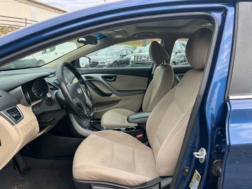 Image 7 of car 2016 Hyundai Elantra